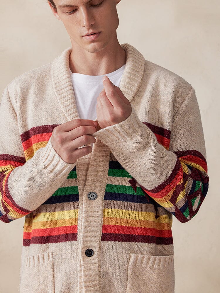 Cardigan colorido con diseño gráfico
