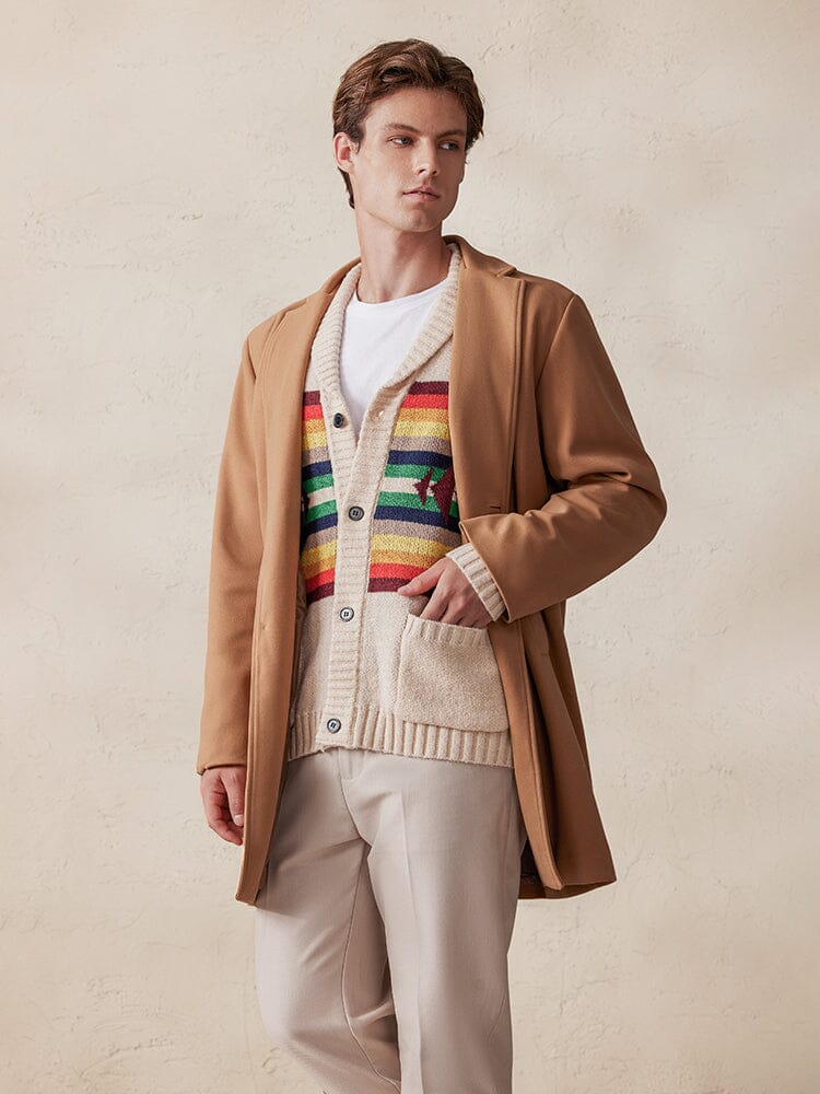 Cardigan colorido con diseño gráfico