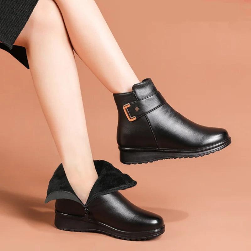 Botines de mujer con hebilla