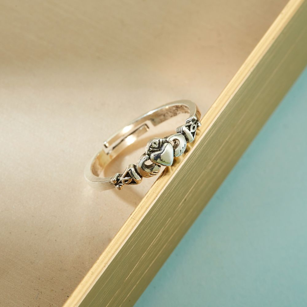Anillo celta de Claddagh (ajustable)