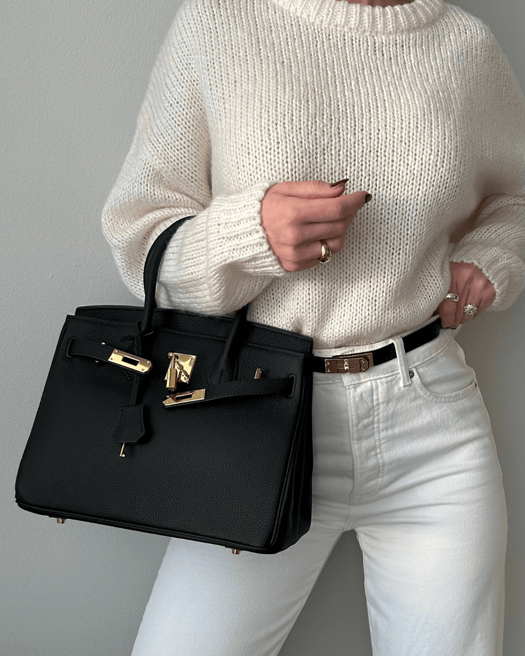 Bolso de mano elegante y atemporal