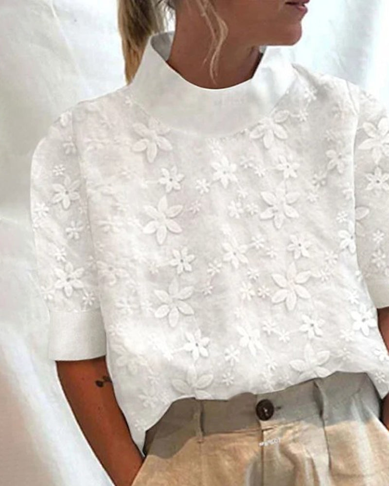 Blusa con cuello alto