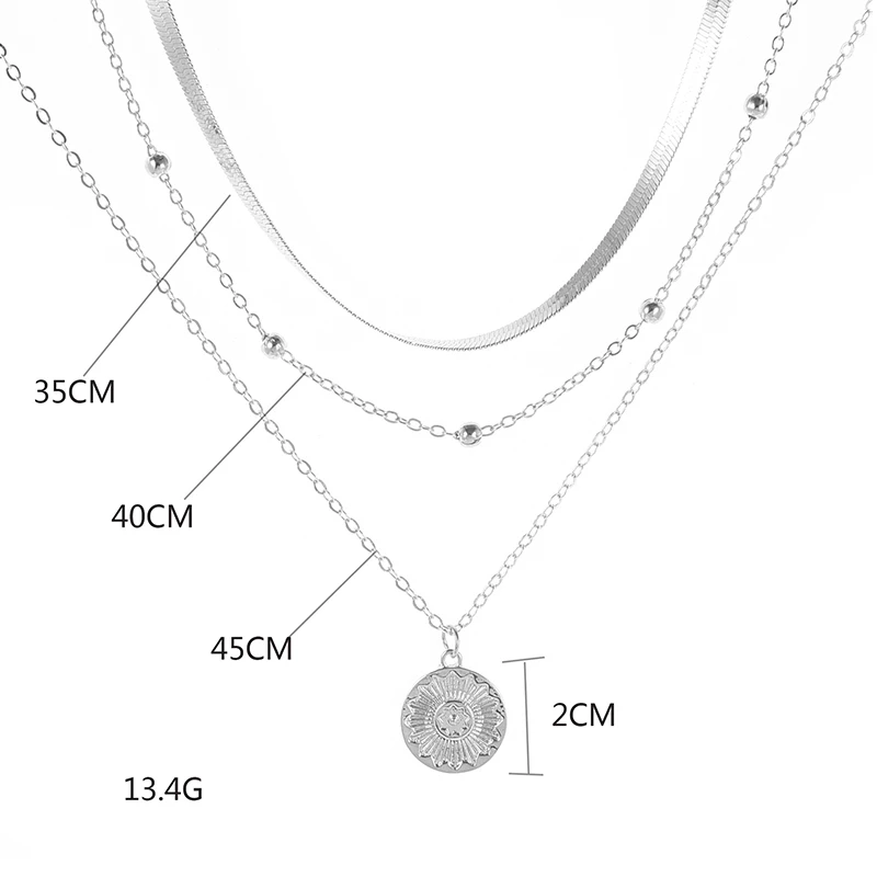 Collar de tres hilos