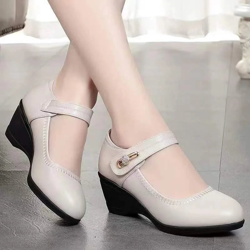 Zapatos de tacón con efecto cuero y suela blanda