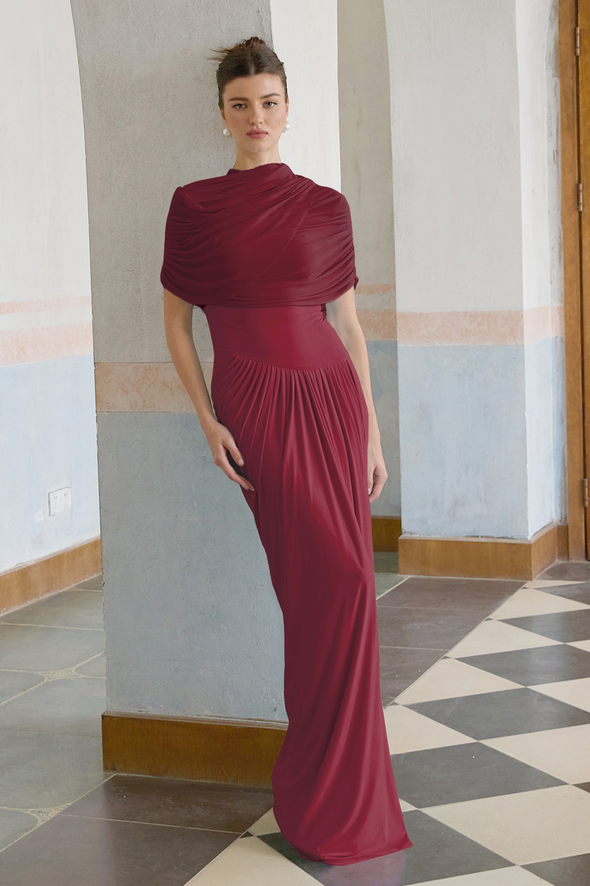 Vestido maxi plisado asimétrico