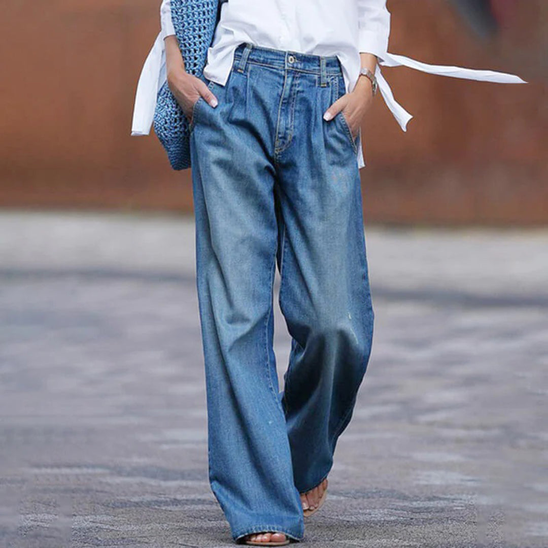 Jeans de Cintura Alta y Corte Amplio