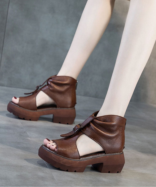 Sandalias casuales con cuña y plataforma en cuero