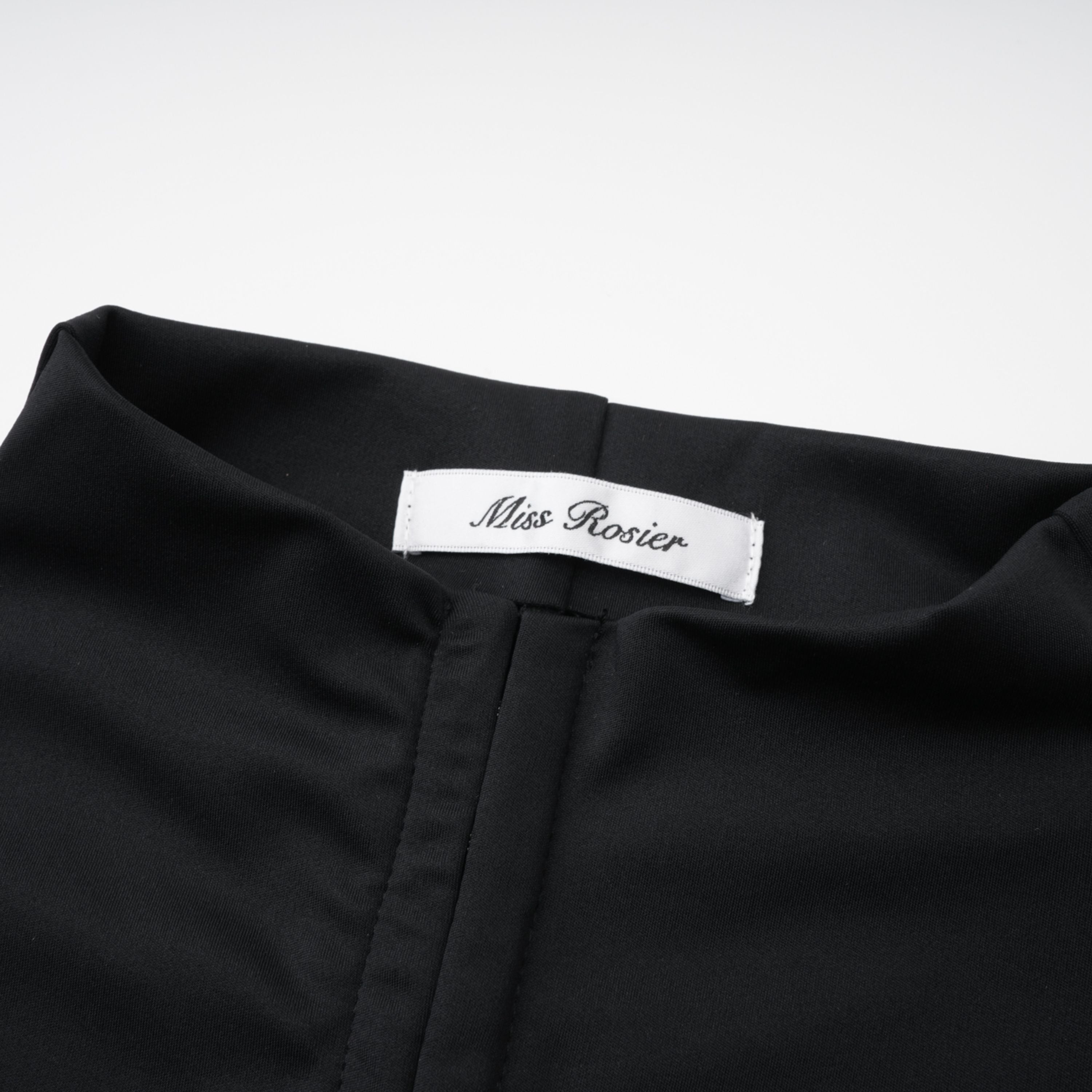 Vestido maxi negro con escote en ojo de cerradura