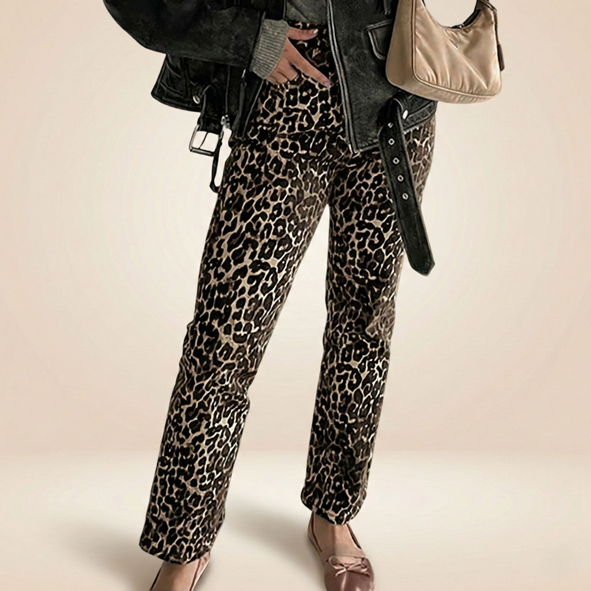 Pantalones rectos de cintura alta con estampado de leopardo
