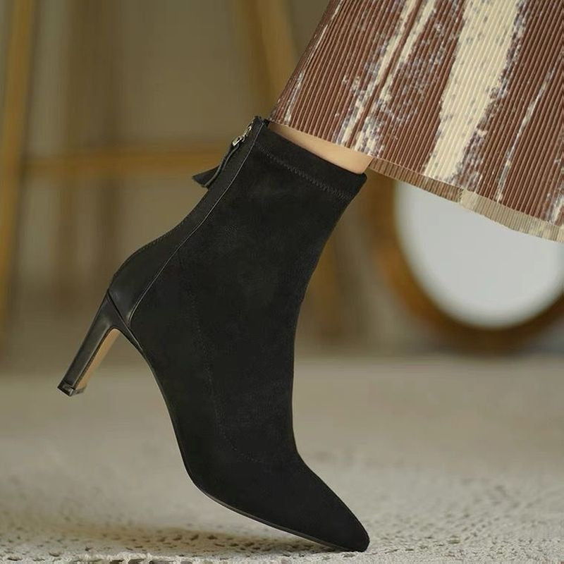 Amine Tacones