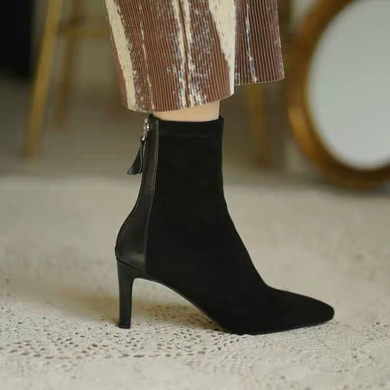 Amine Tacones