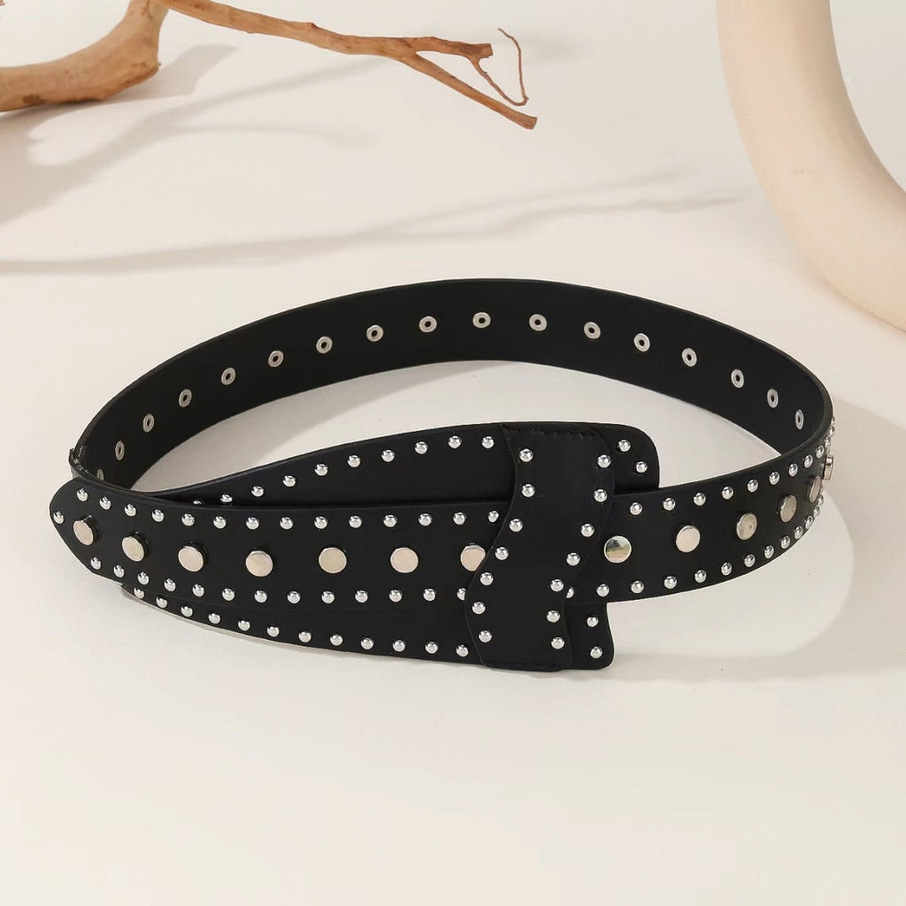 Cinturón punk de tachuelas metálicas
