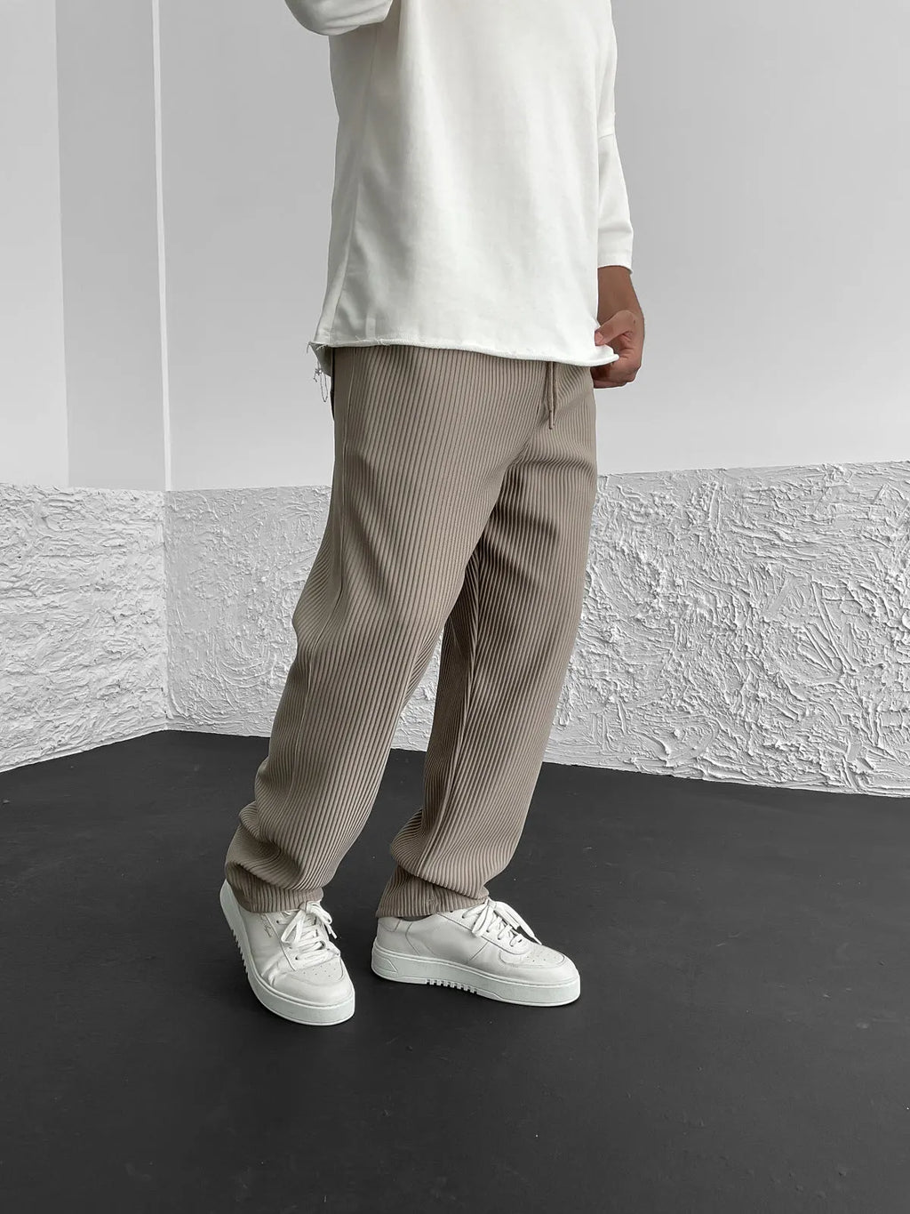 Pantalón acanalado relajado