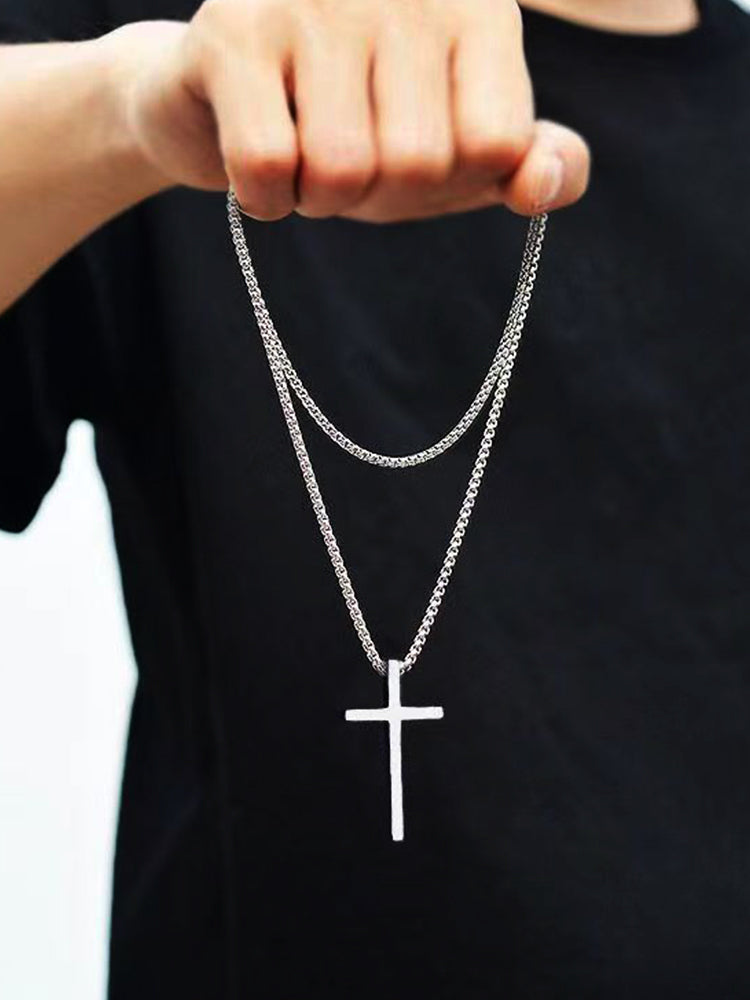 Collar con colgante de cruz