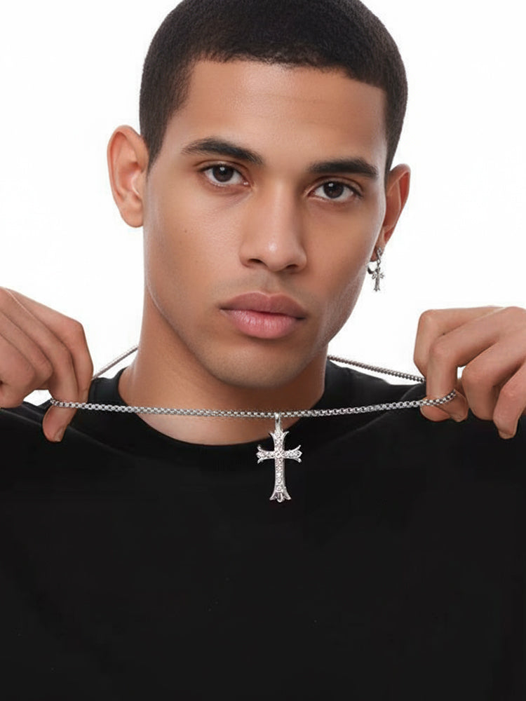 Collar con colgante de cruz