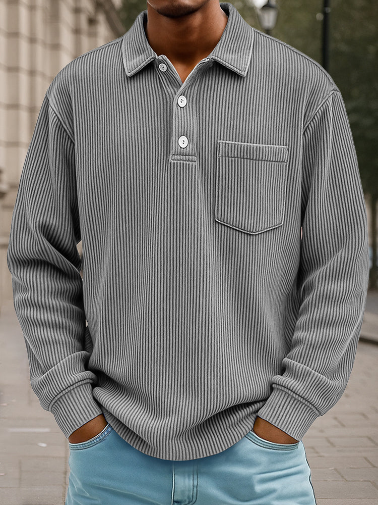 Camisa polo de pana con diseño atemporal
