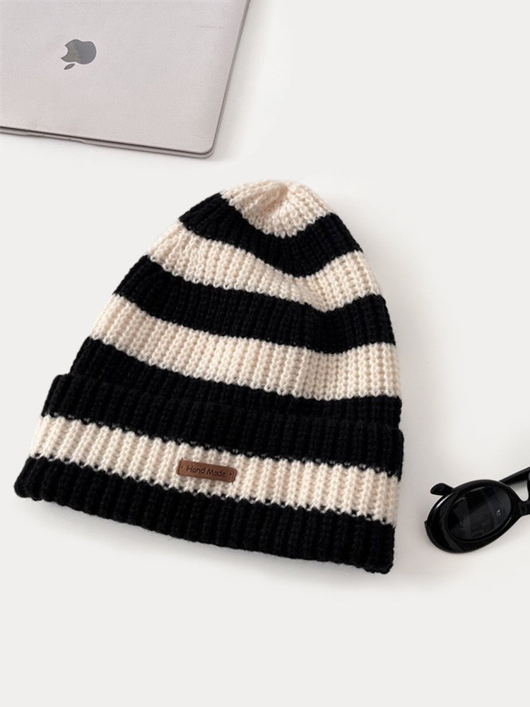 Gorro de punto a rayas cómodo y apilable