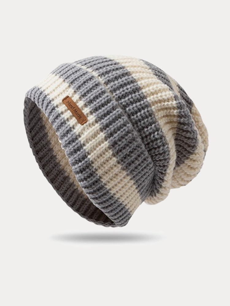 Gorro de punto a rayas cómodo y apilable