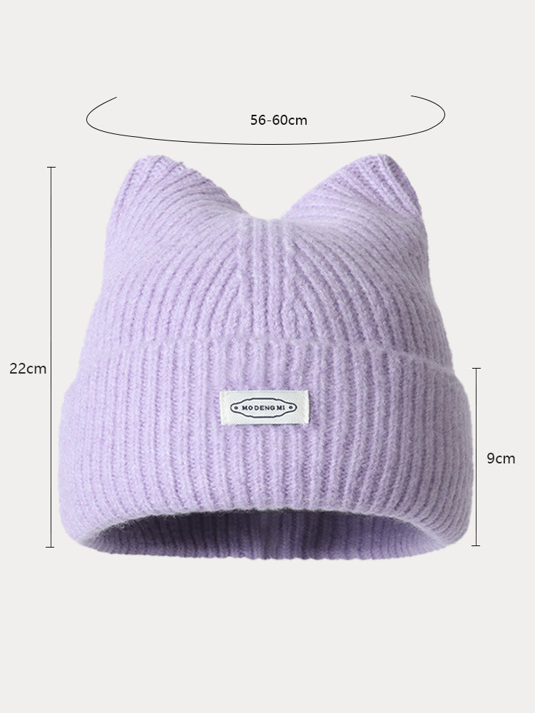 Gorro de peluche a la moda