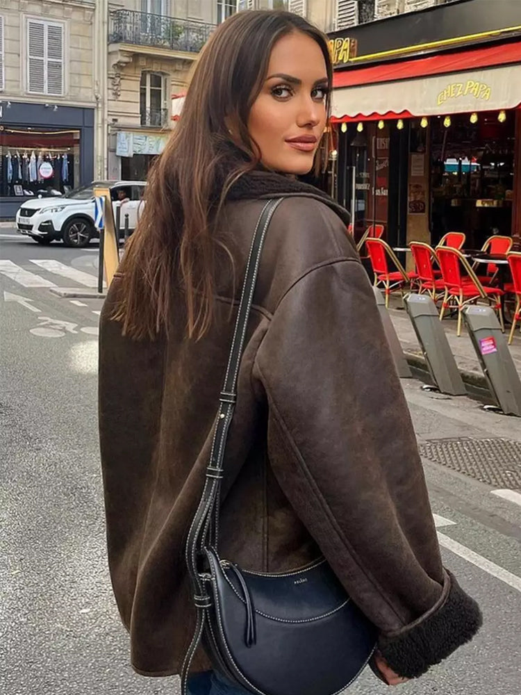 Abrigo moderno, elegante y cálido para mujer
