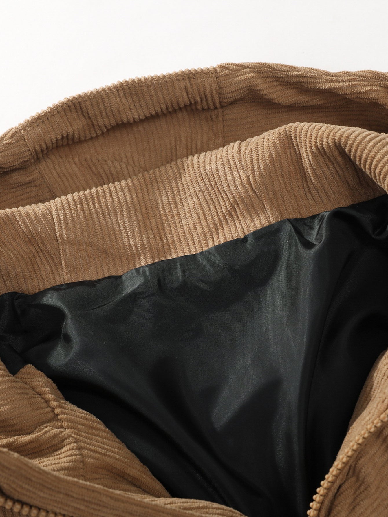 Chaqueta con capucha