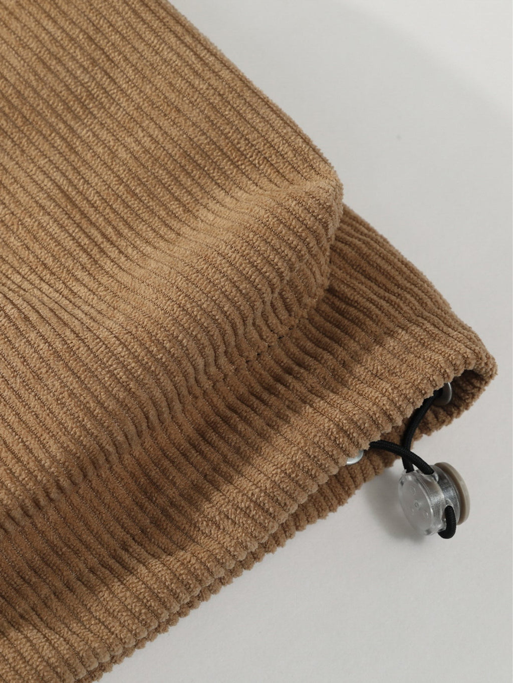 Chaqueta con capucha