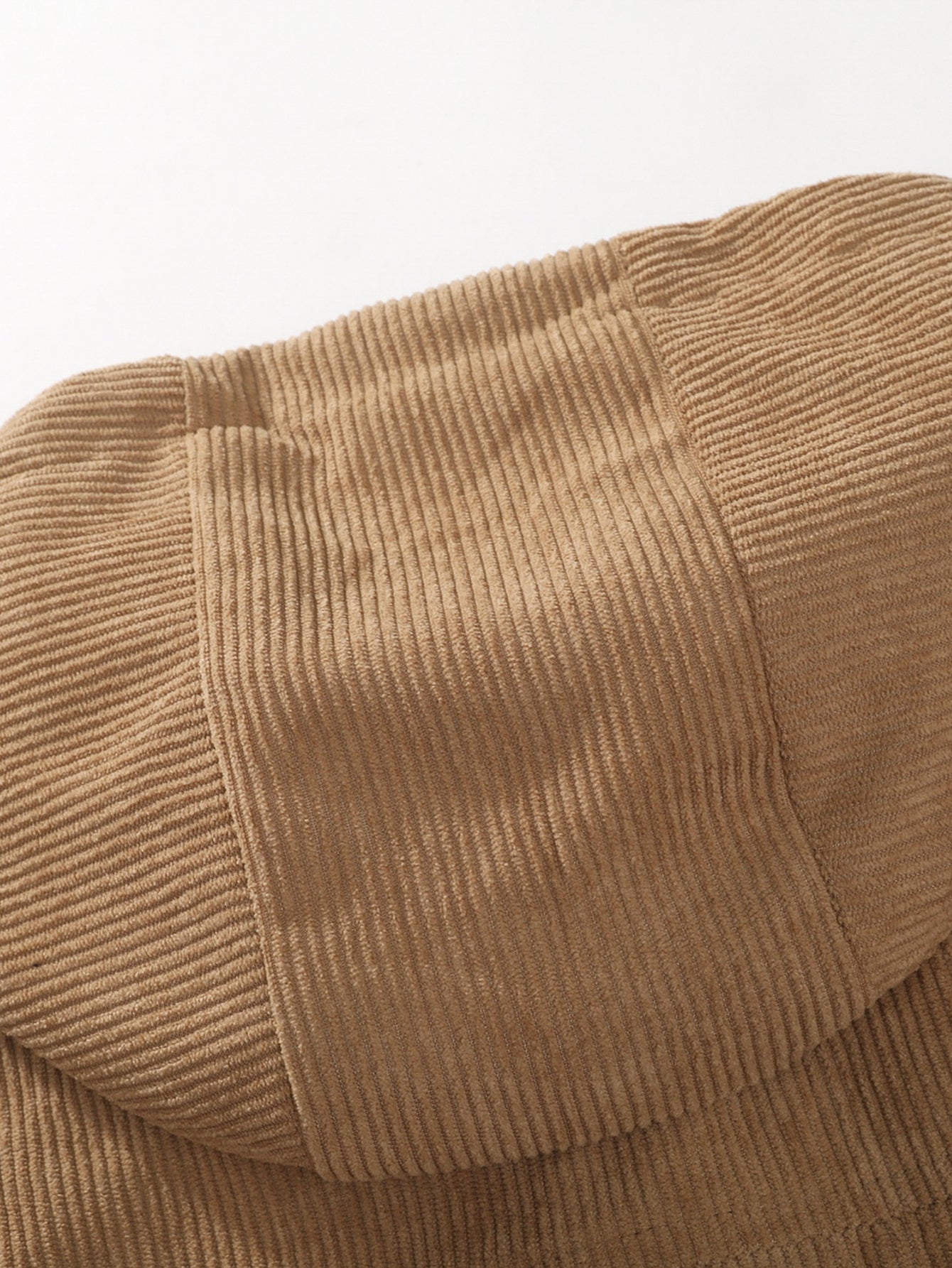 Chaqueta con capucha