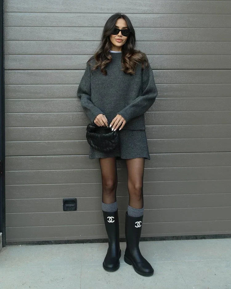 Lara - Conjunto de otoño de punto con jersey y falda