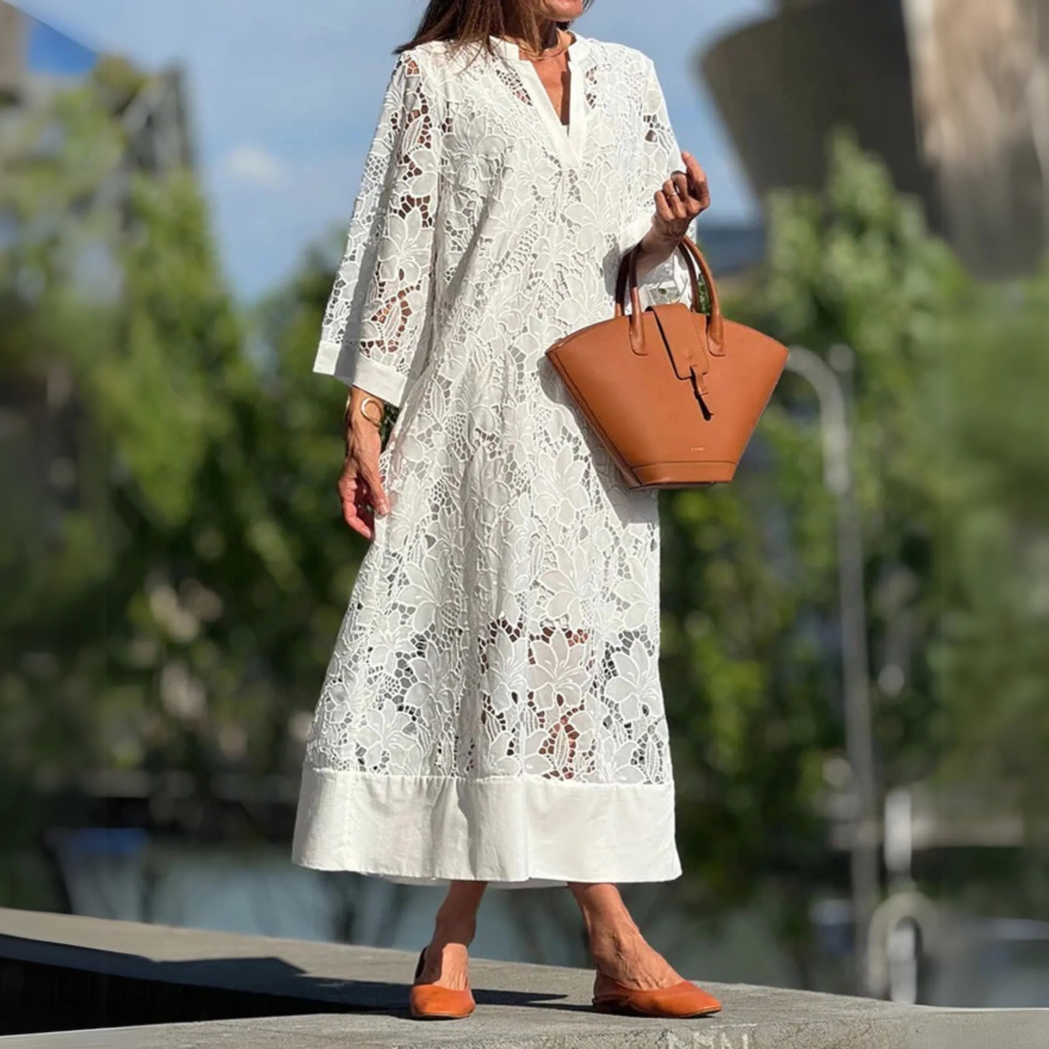 Vestido largo de encaje floral