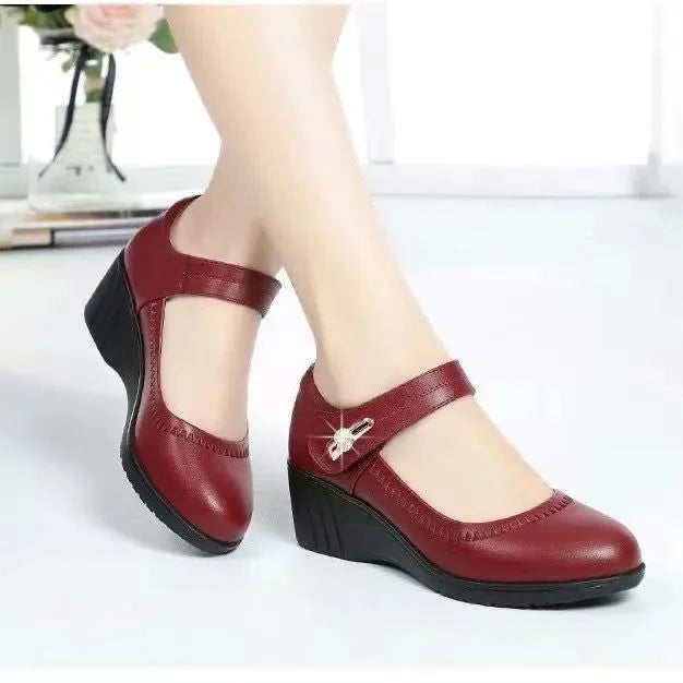 Zapatos de tacón con efecto cuero y suela blanda