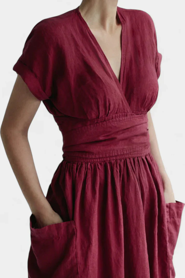 Elegante vestido con escote en V