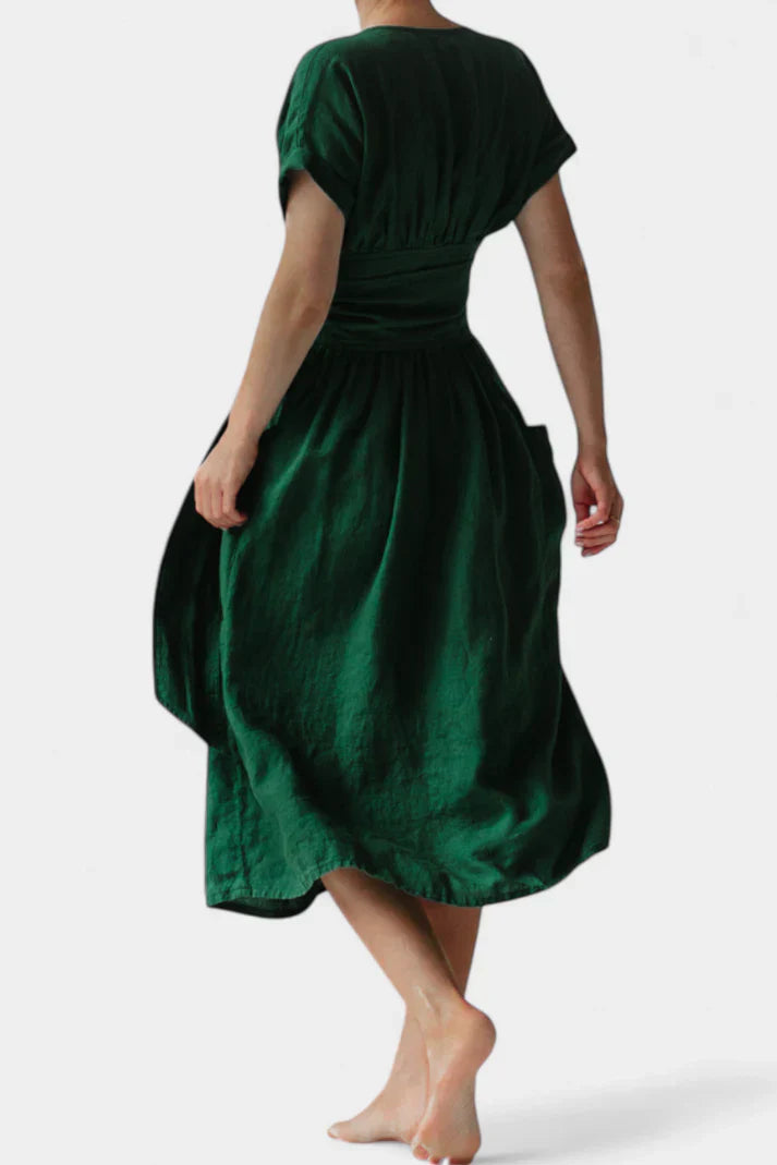 Elegante vestido con escote en V