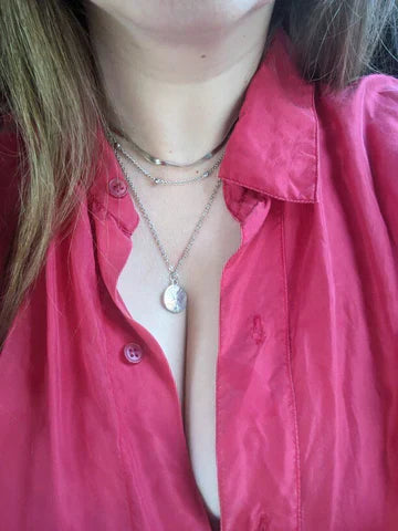 Collar de tres hilos